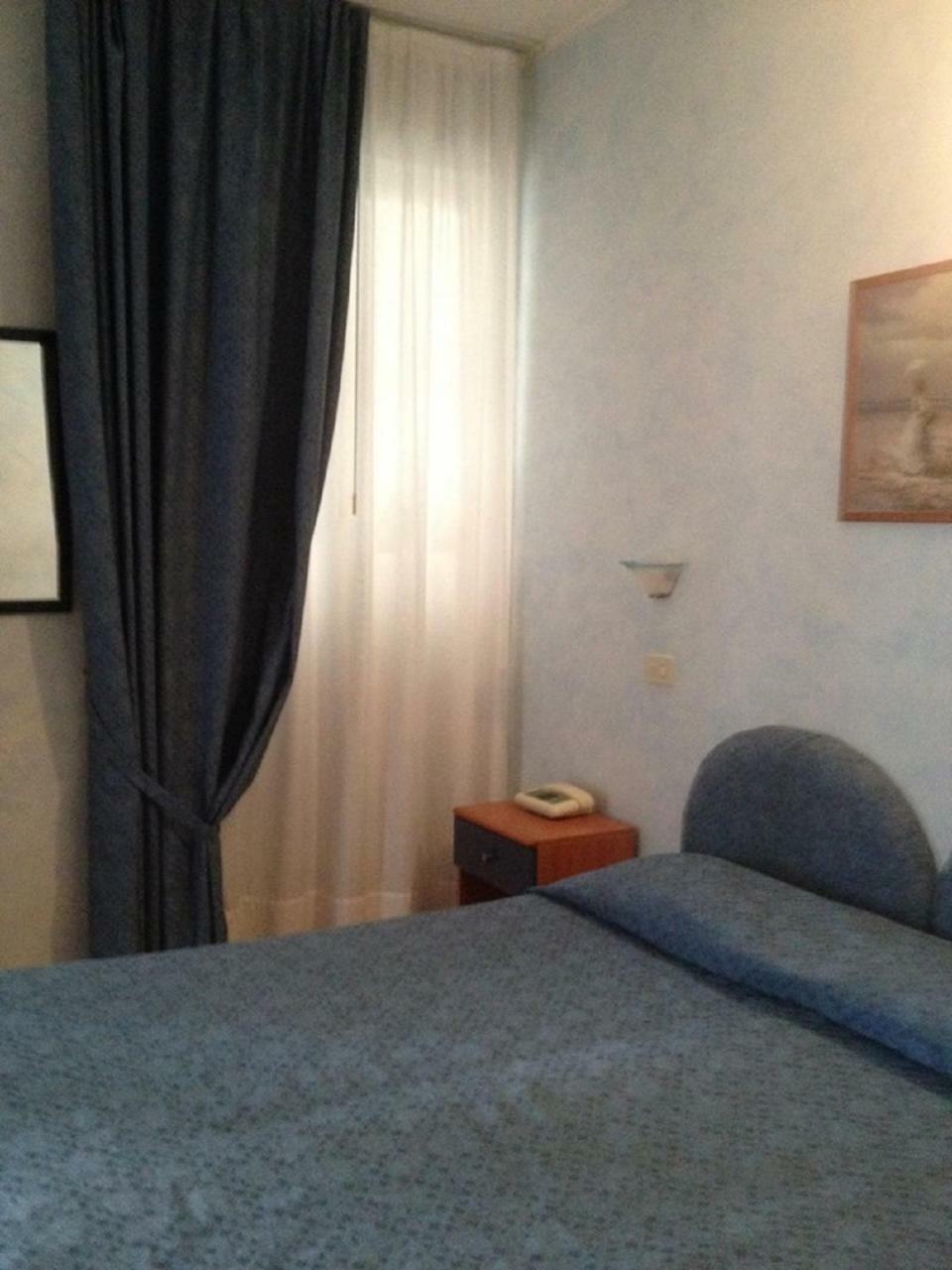 Hotel La Milanese Pietra Ligure Exterior photo