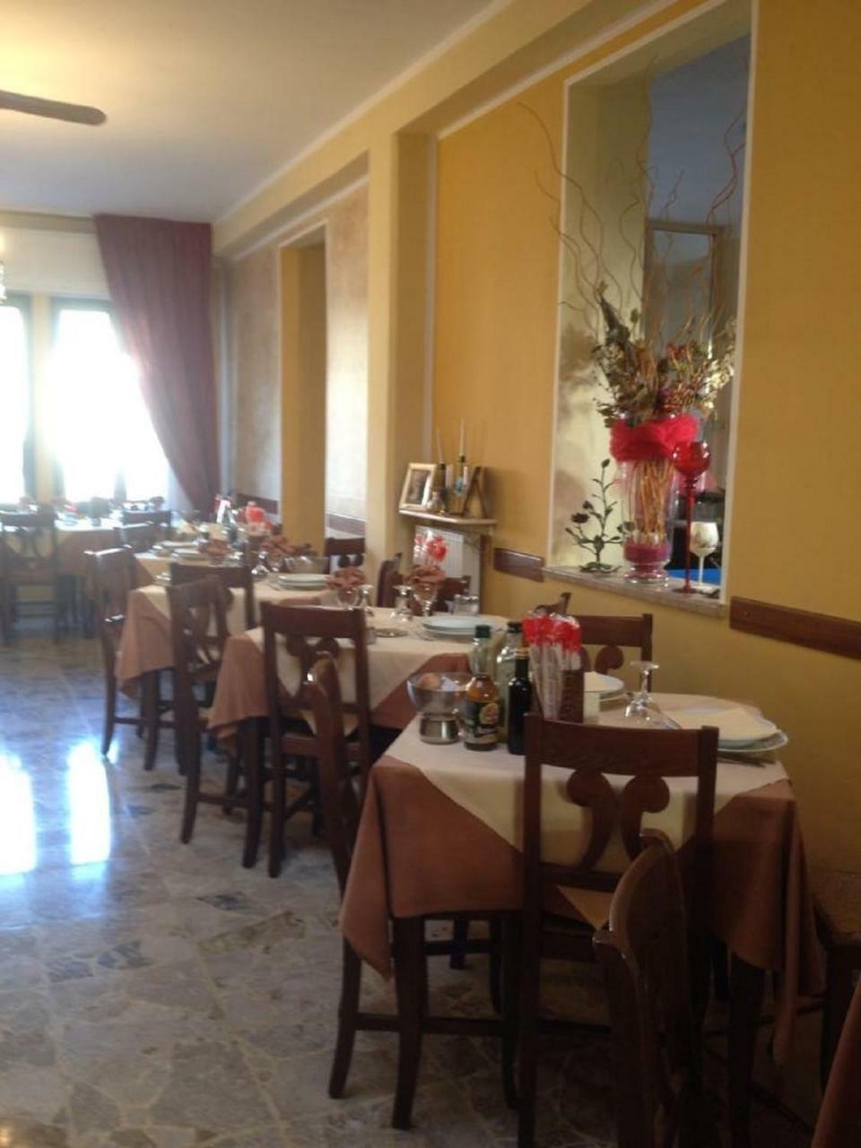 Hotel La Milanese Pietra Ligure Exterior photo