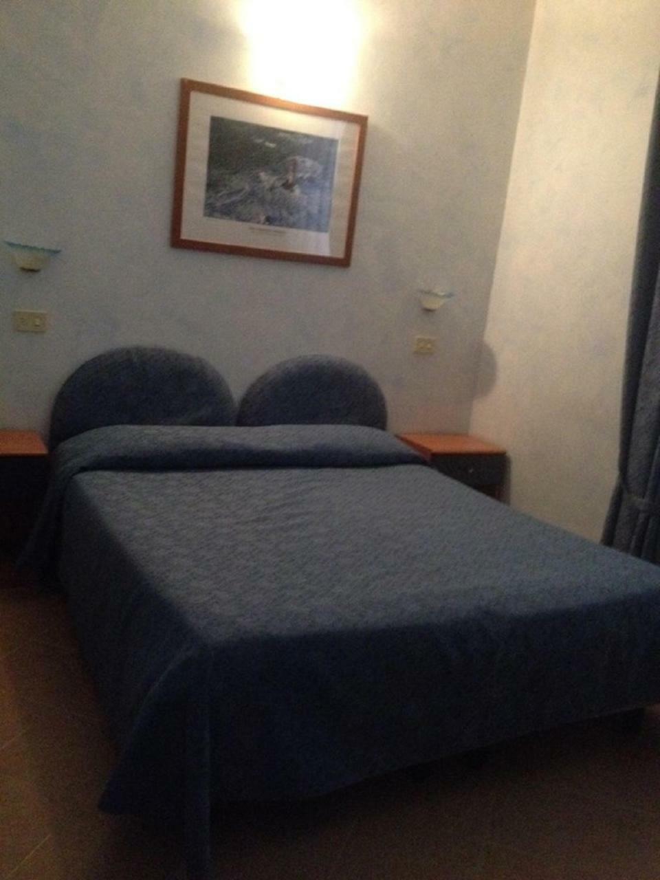Hotel La Milanese Pietra Ligure Exterior photo